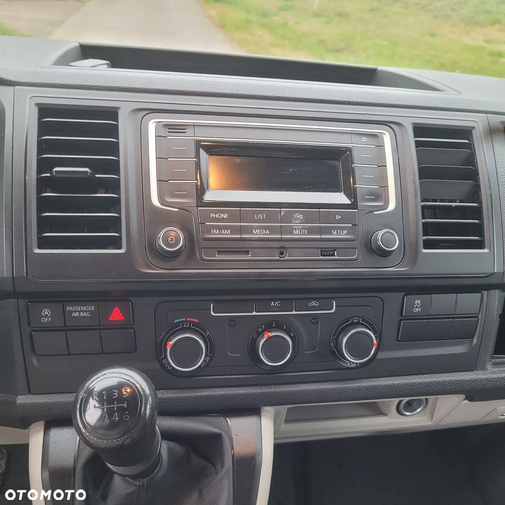 Volkswagen Transporter - 11
