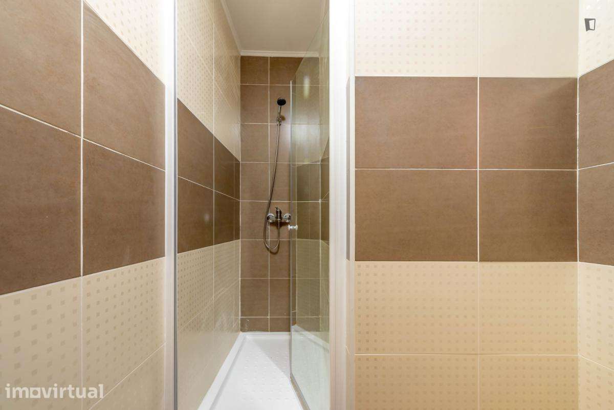 Quarto - localizado em Telheiras Lisbon - Grande imagem: 3/19