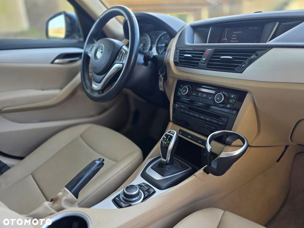 BMW X1 xDrive18d - 12