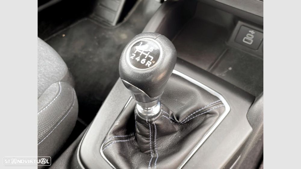 Ford Focus 1.0 EcoBoost MHEV Active - 23