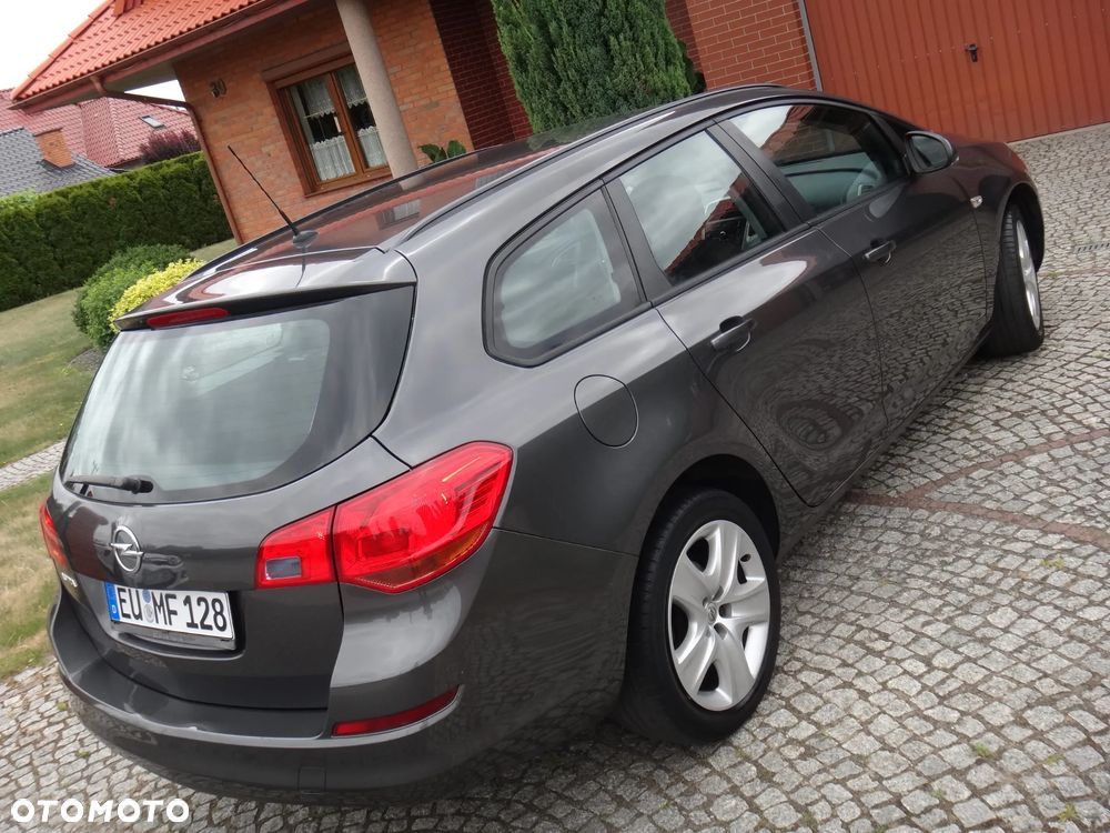 Opel Astra 1.6 Innovation - 6