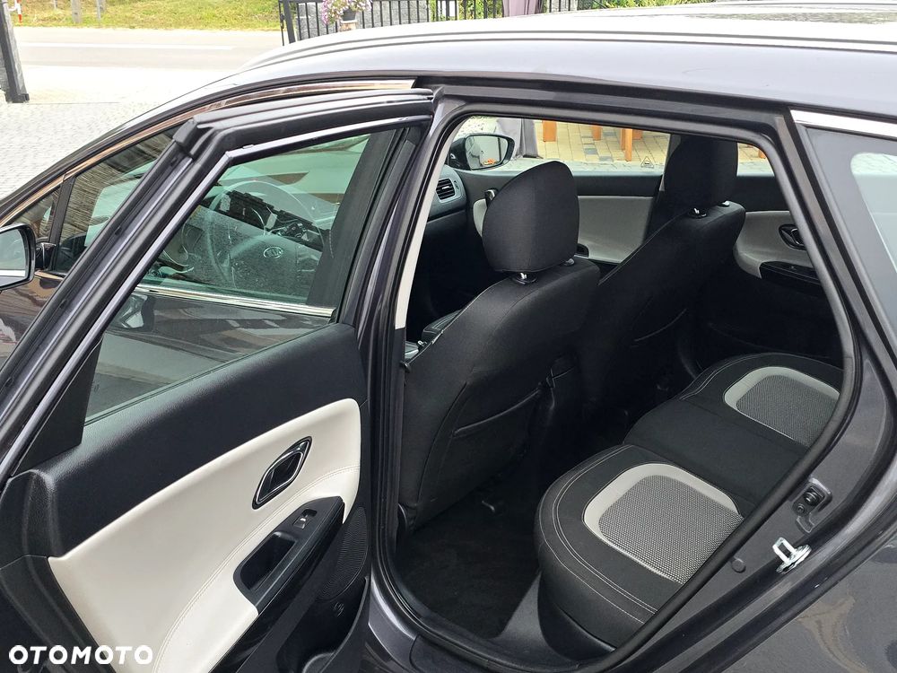Kia Ceed 1.6 GDI Vision - 21