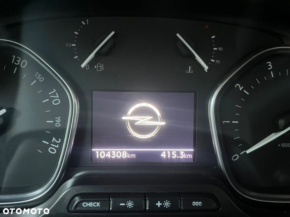 Opel Vivaro - 27
