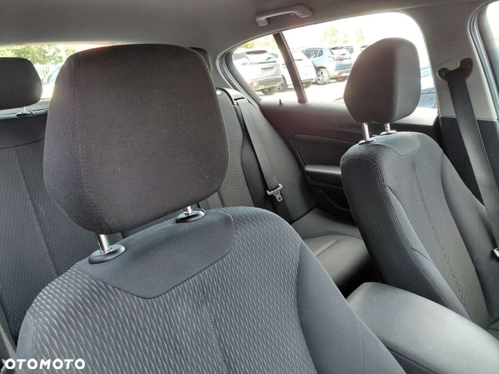 BMW Seria 1 - 16