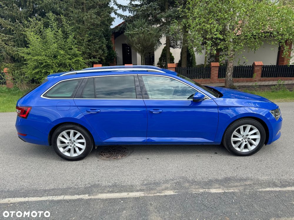 Skoda Superb 2.0 TDI Premium Edition - 3