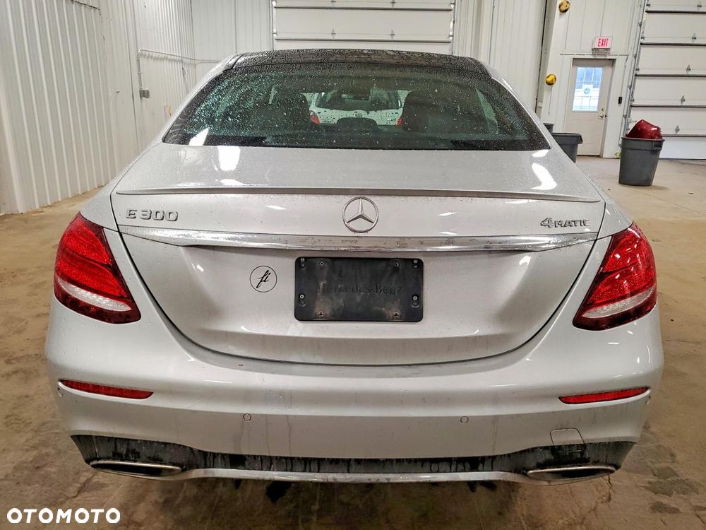 Mercedes-Benz Klasa E - 7