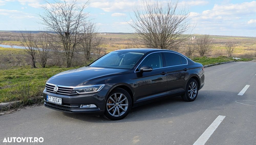 Volkswagen Passat 2.0 TDI (BlueMotion Technology) DSG Comfortline - 1