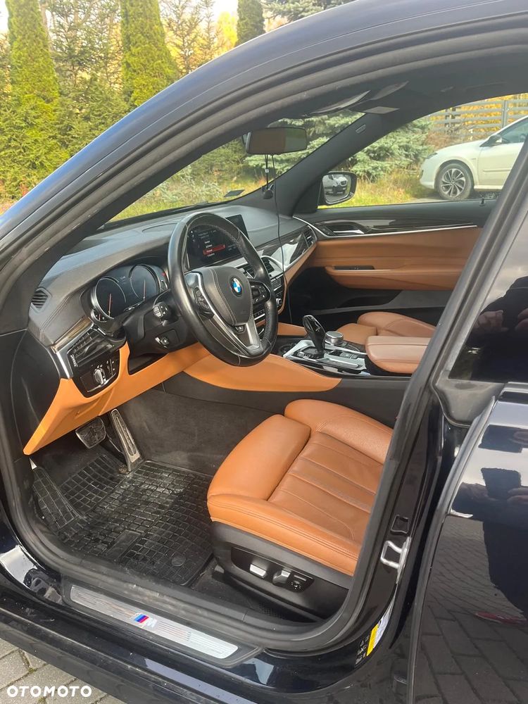BMW 6GT 640i xDrive Gran Turismo - 10