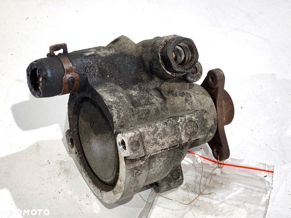 POMPA WSPOMAGANIA  RENAULT LAGUNA III Grandtour (KT0/1) 2007 - 2015 2.0 dCi (KT07, KT0J, KT14, KT1A, - 2