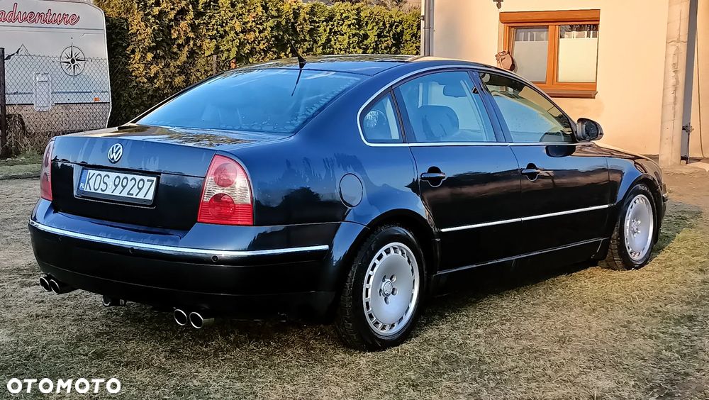 Volkswagen Passat 2.5 TDI 4Mot Highline - 1