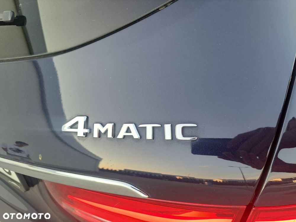 Mercedes-Benz GLC - 27