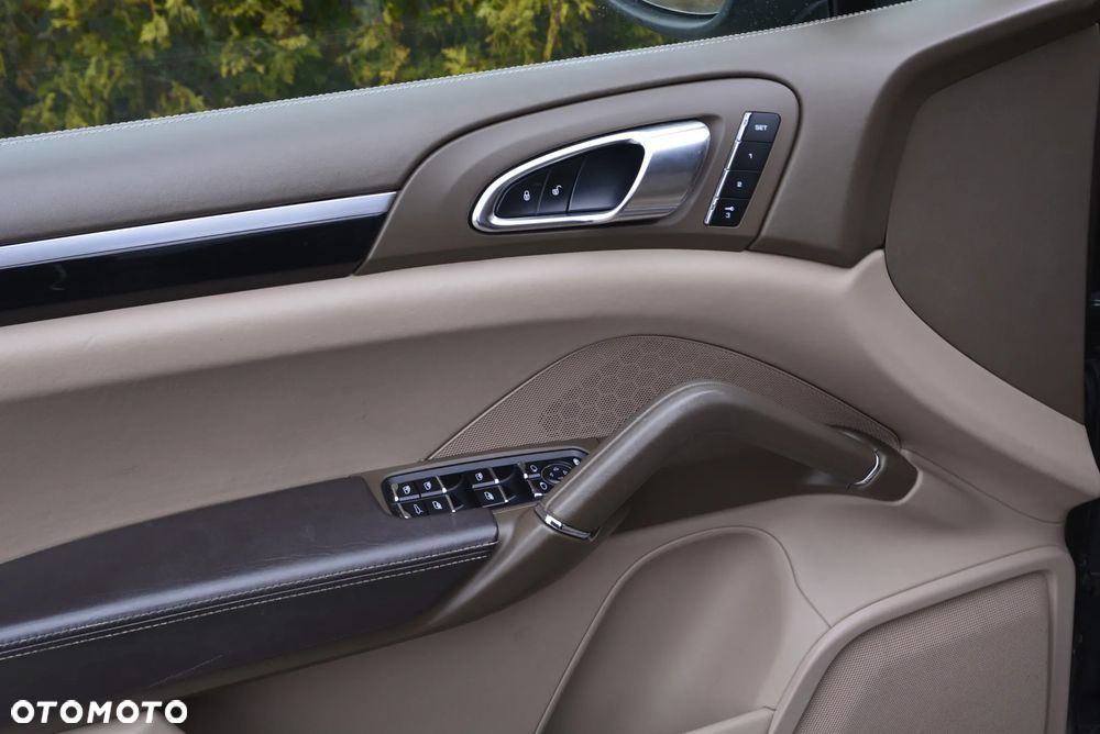 Porsche Cayenne S Tiptronic S - 23