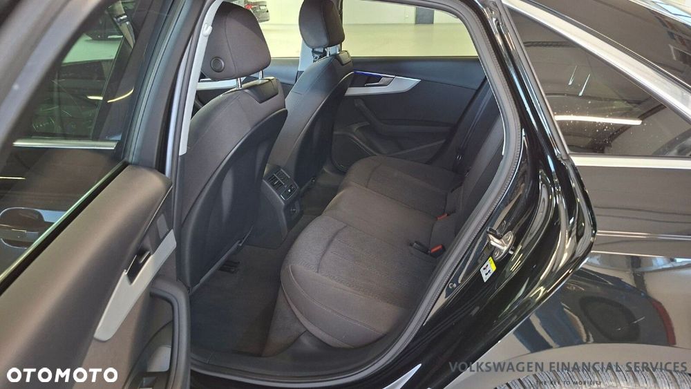Audi A4 Limousine - 10