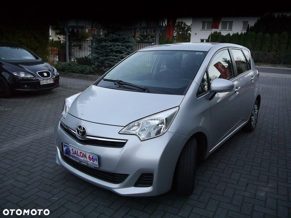 Toyota Verso S 1.33 Premium - 8