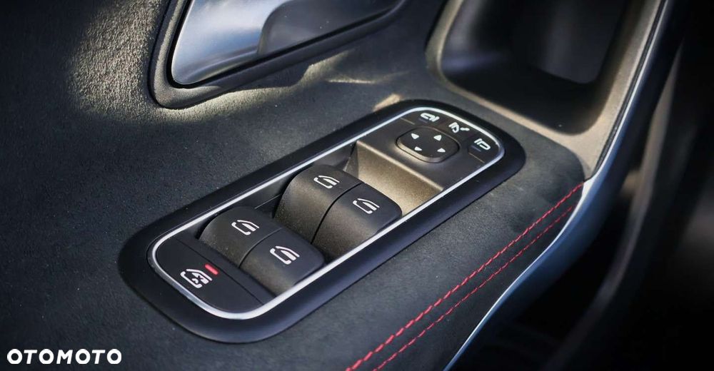 Mercedes-Benz Klasa A 45 S AMG 4-Matic 8G-DCT - 39