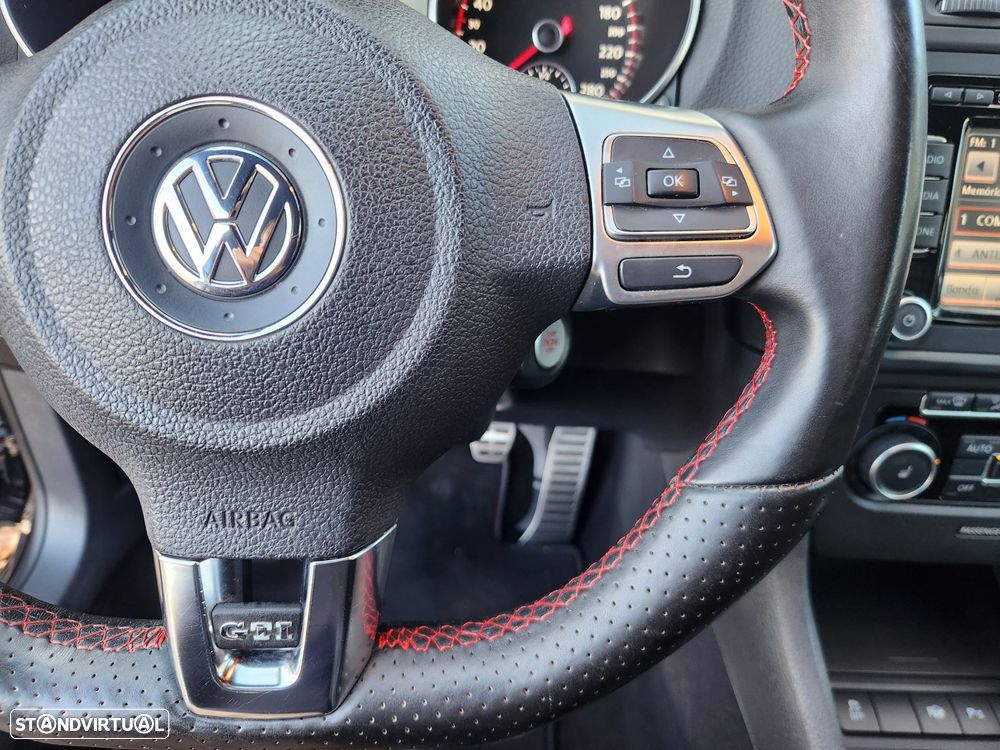 VW Golf 2.0 GTI Edition 35 - 23