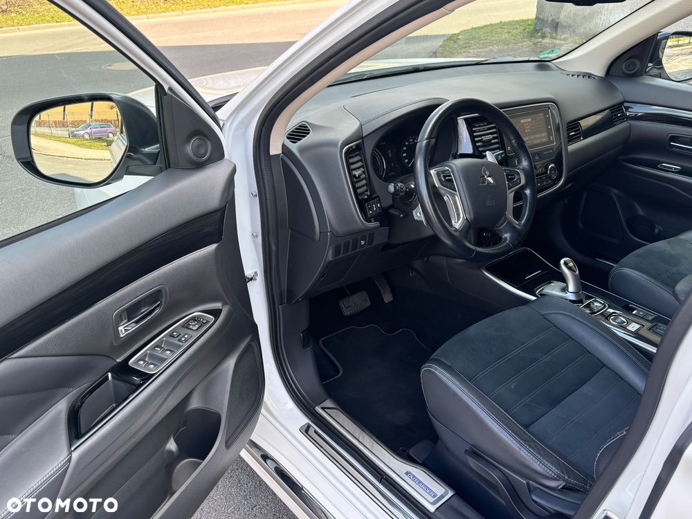 Mitsubishi Outlander 2.0 4WD Top - 6