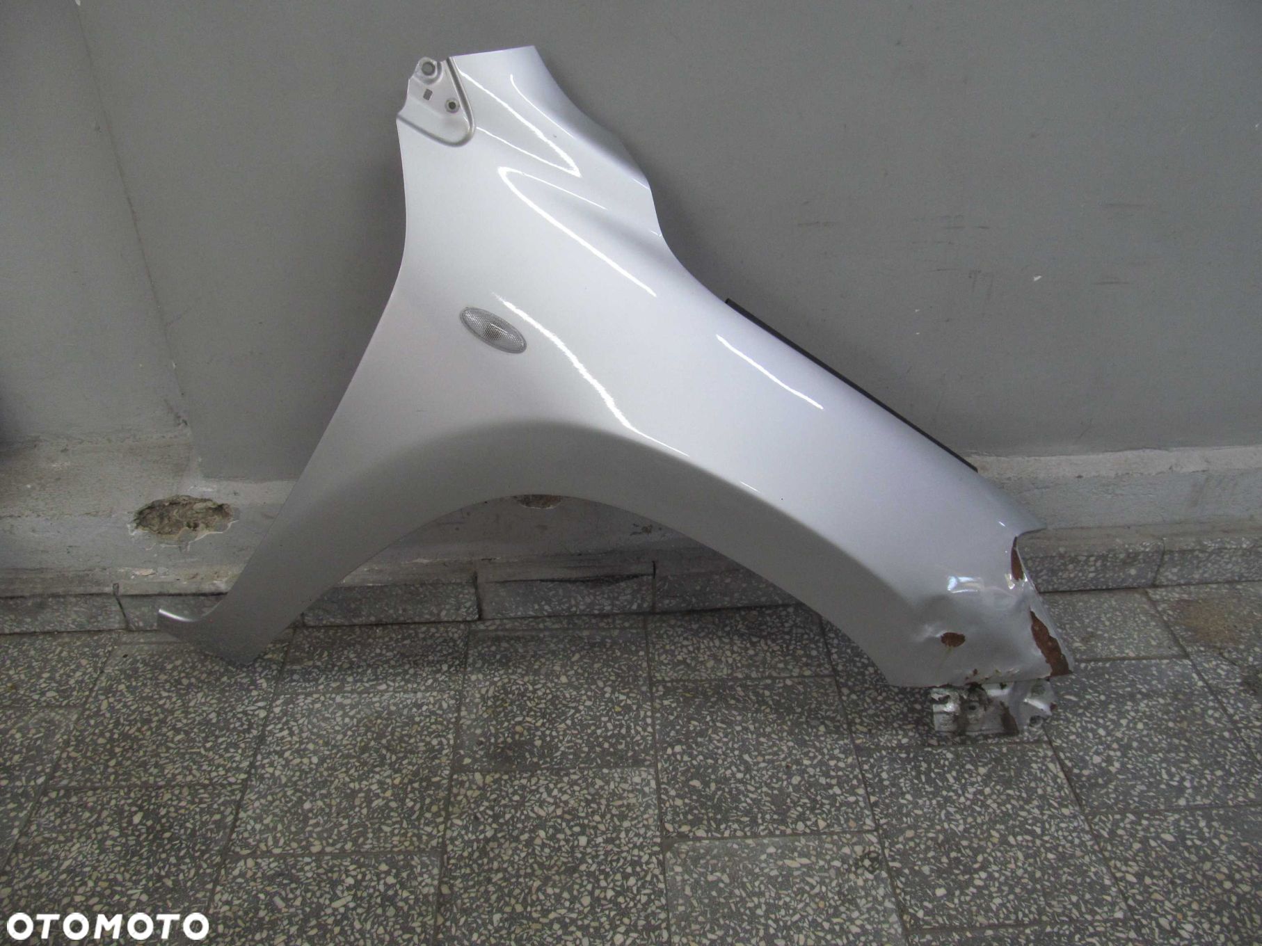 TOYOTA RAV4 III BLOTNIK PRZOD PRAWY 1F7 05/08 - 1