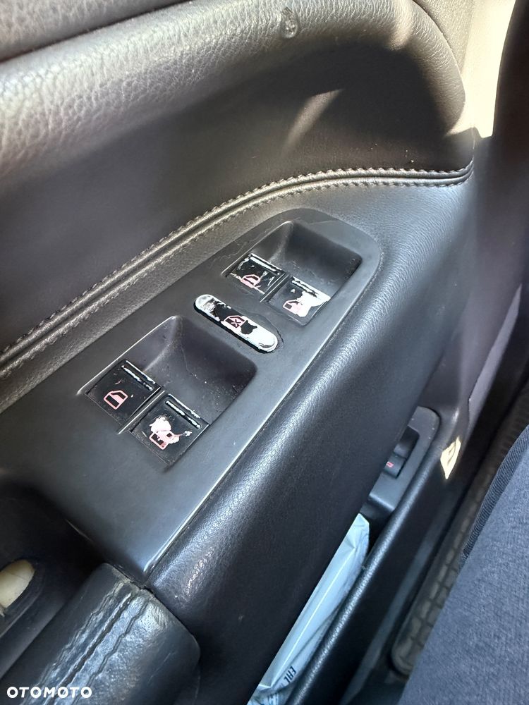 Mercedes-Benz Klasa E 200 CGI BlueEFFICIENCY 7G-TRONIC - 16