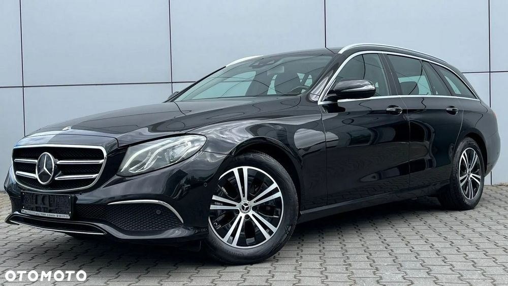 Mercedes-Benz Klasa E 220 d 4-Matic 9G-TRONIC - 2