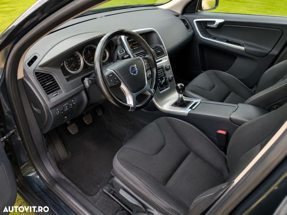 Volvo XC 60 D4 Summum - 8
