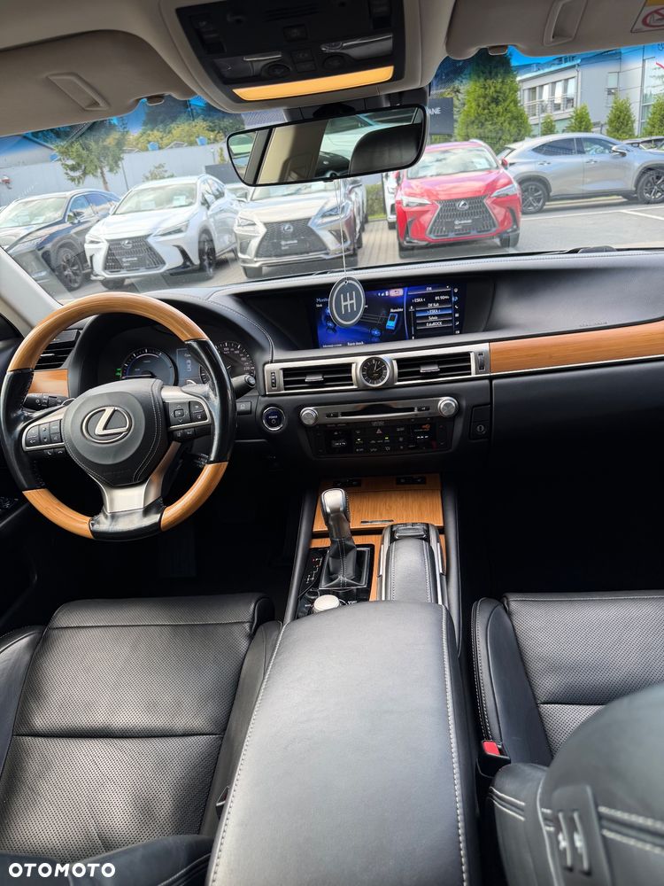 Lexus GS - 9