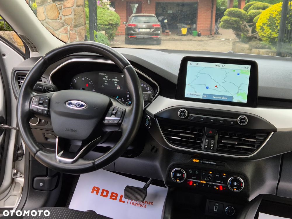 Ford Focus 1.5 EcoBlue Start-Stopp-System TITANIUM DESIGN - 26