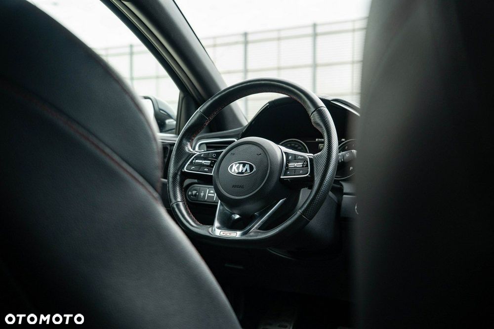 Kia ProCeed 1.6 T-GDI GT DCT - 19