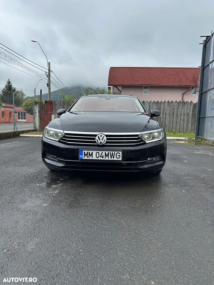 Volkswagen Passat - 1