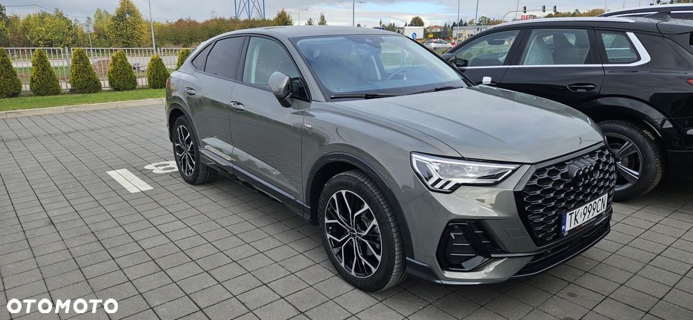 Audi Q3 2023 photo 2