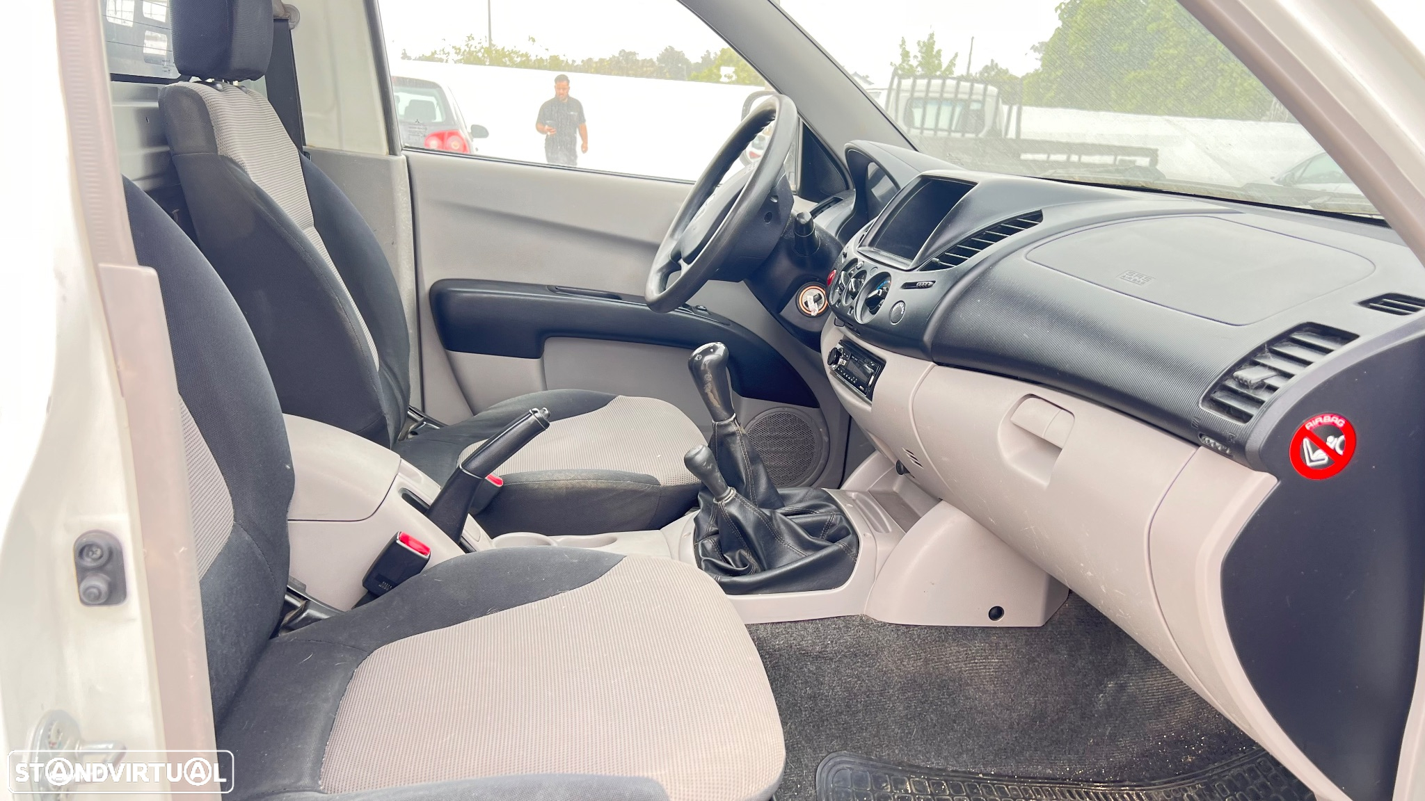 Mitsubishi L200 4x4 136 cv - 10
