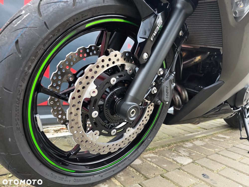 Kawasaki Ninja - 16