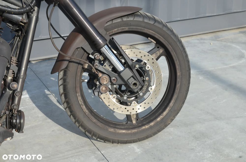 Yamaha Road Star - 32