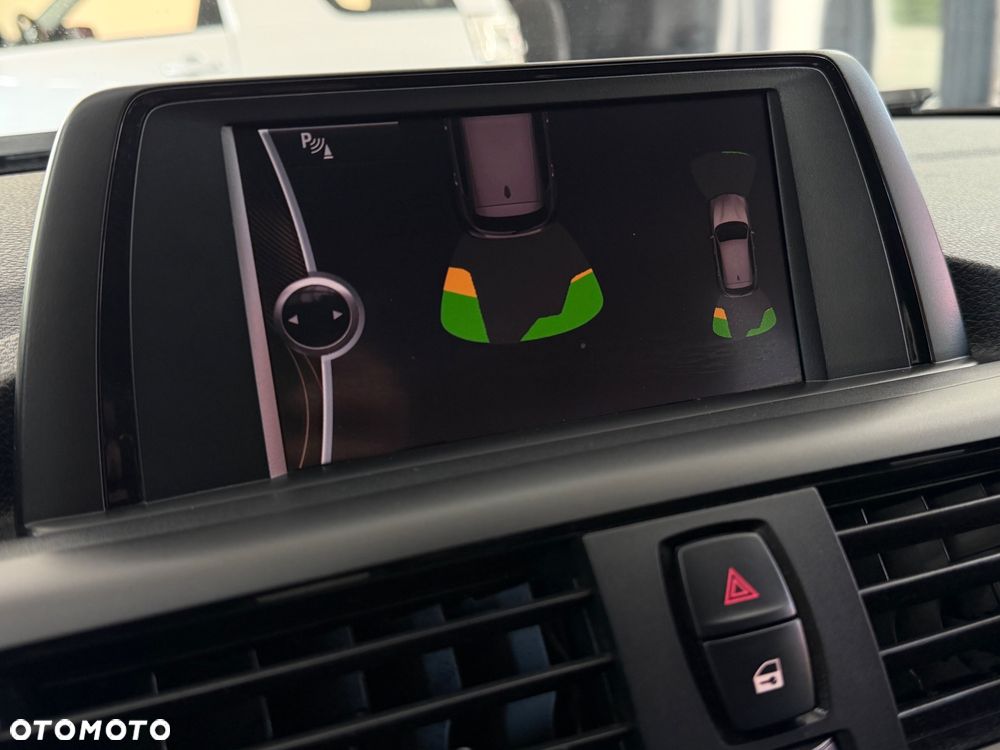 BMW Seria 1 116i - 11