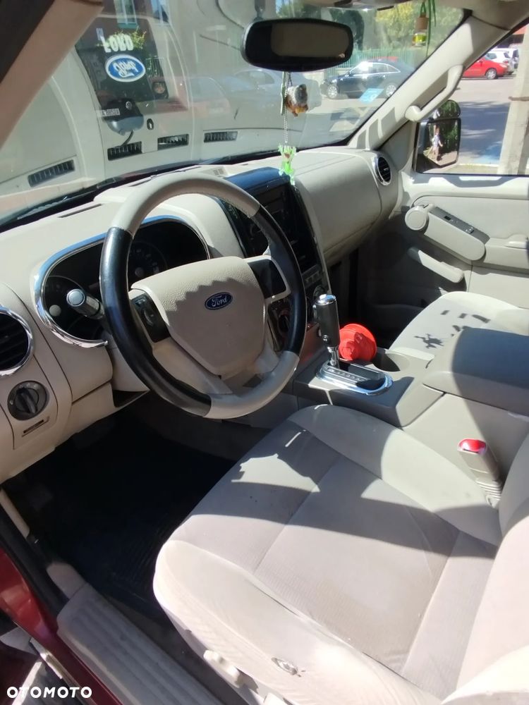 Ford Explorer 4.0 AWD - 2