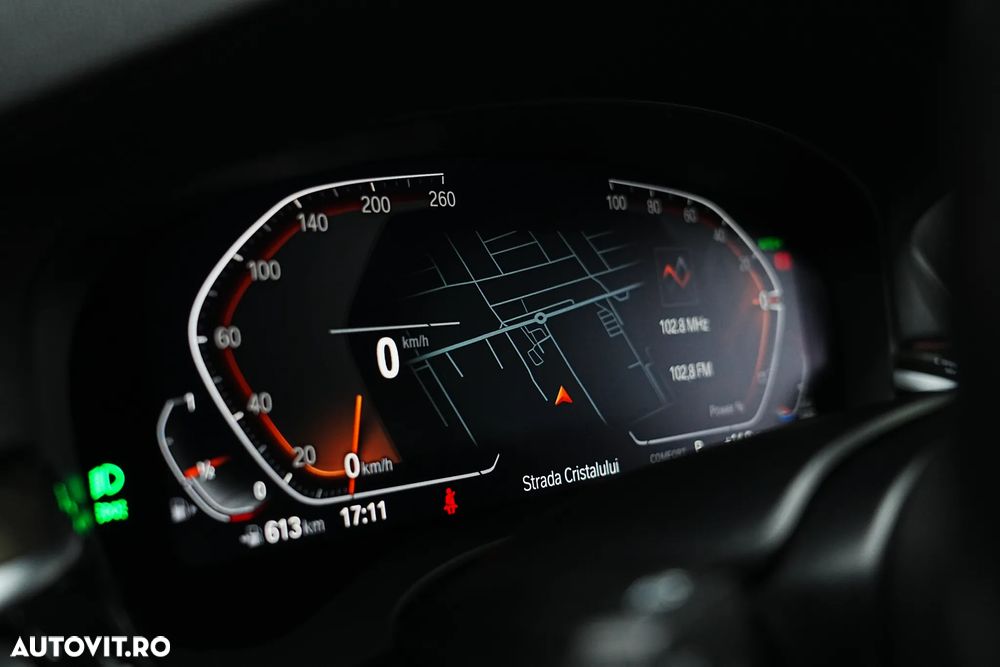 BMW Seria 5 530i Aut. Luxury Line - 11