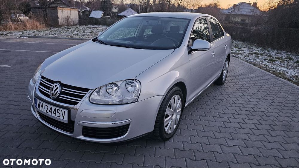 Volkswagen Jetta - 3