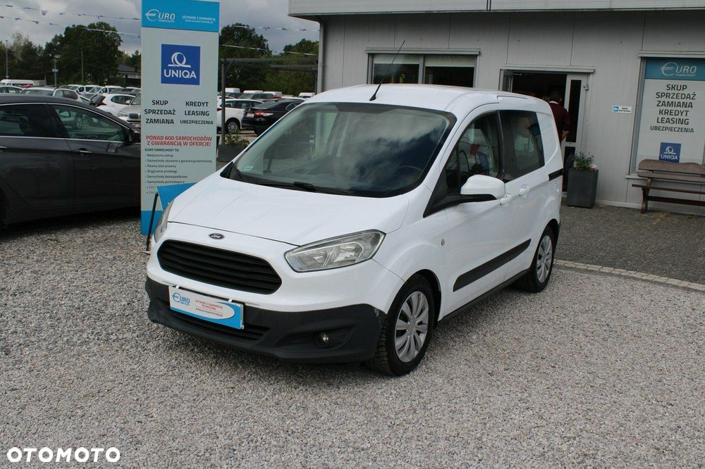Ford Transit Courier - 2