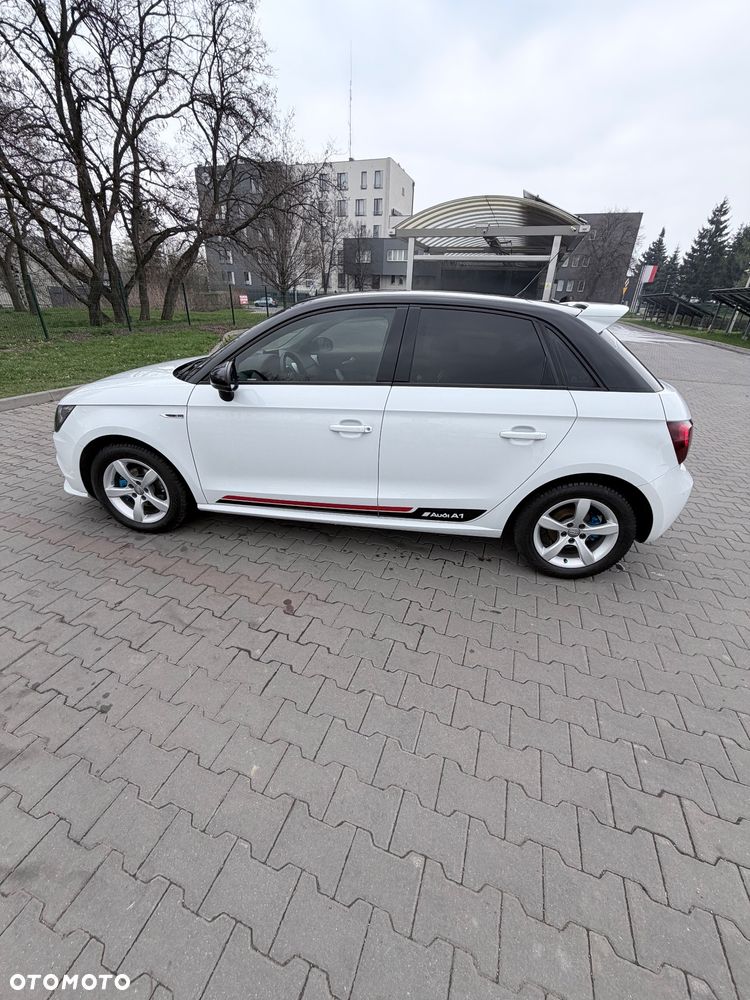 Audi A1 Sportback 1.2 TFSI S line edition m S line Sportpaket - 1