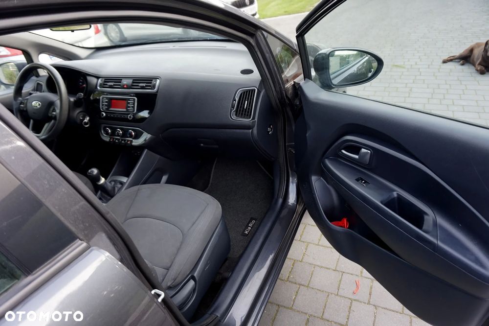 Kia Rio 1.2 L - 7