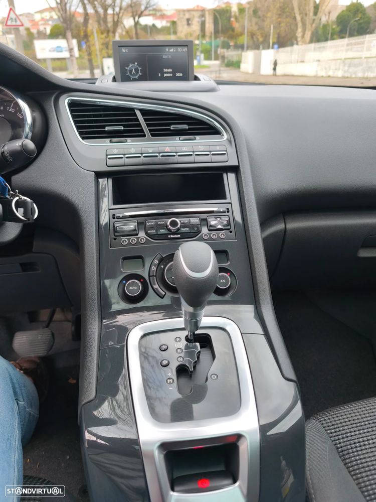 Peugeot 5008 1.6 BlueHDi Allure EAT6 - 4