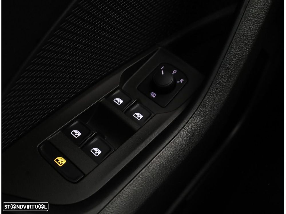 Skoda Octavia 2.0 TDI Ambition — fotografia 19