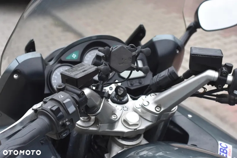 Yamaha FJR - 29