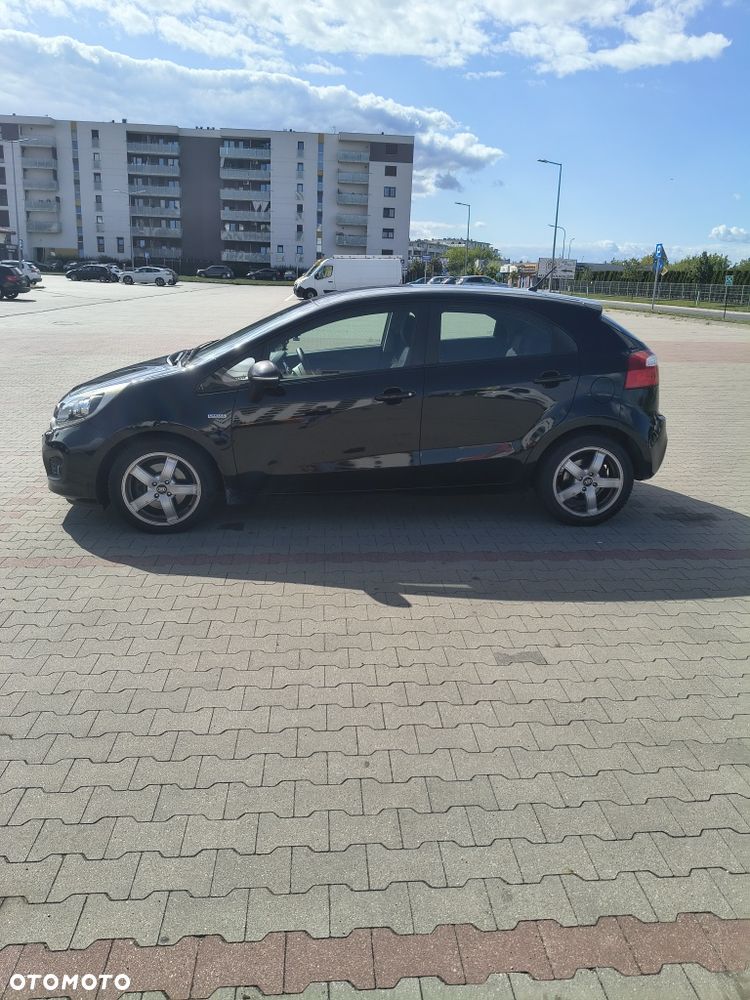 Kia Rio - 3