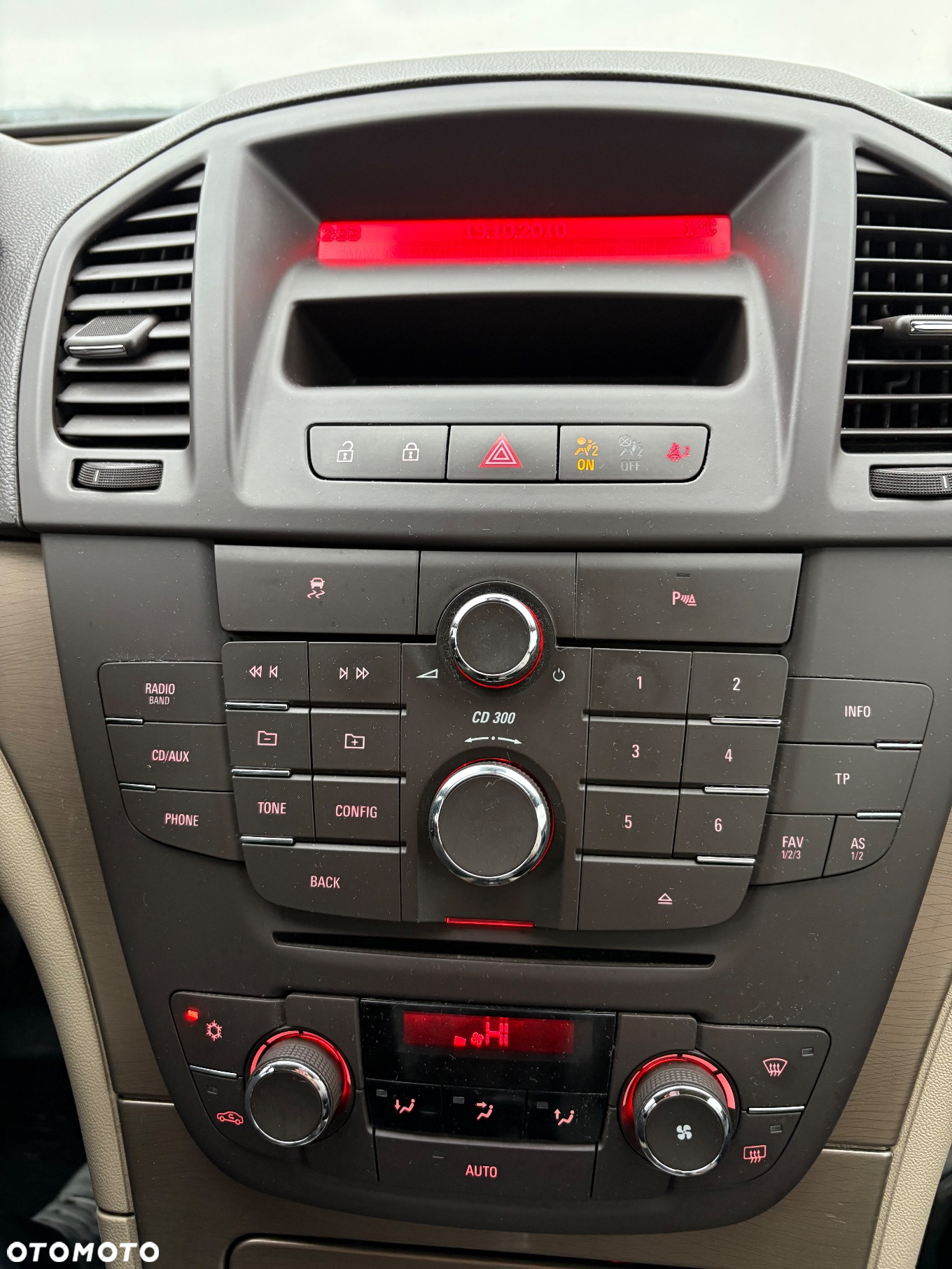 Opel Insignia - 25