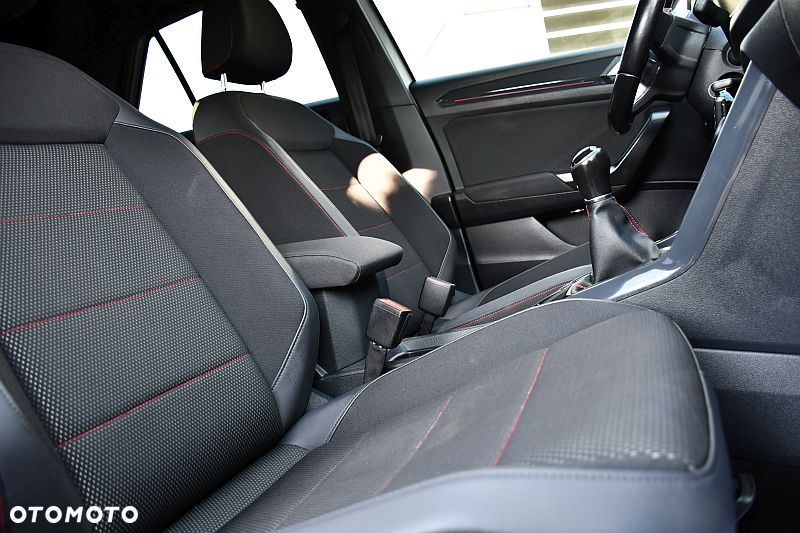 Volkswagen T-Roc 1.5 TSI OPF Style - 24