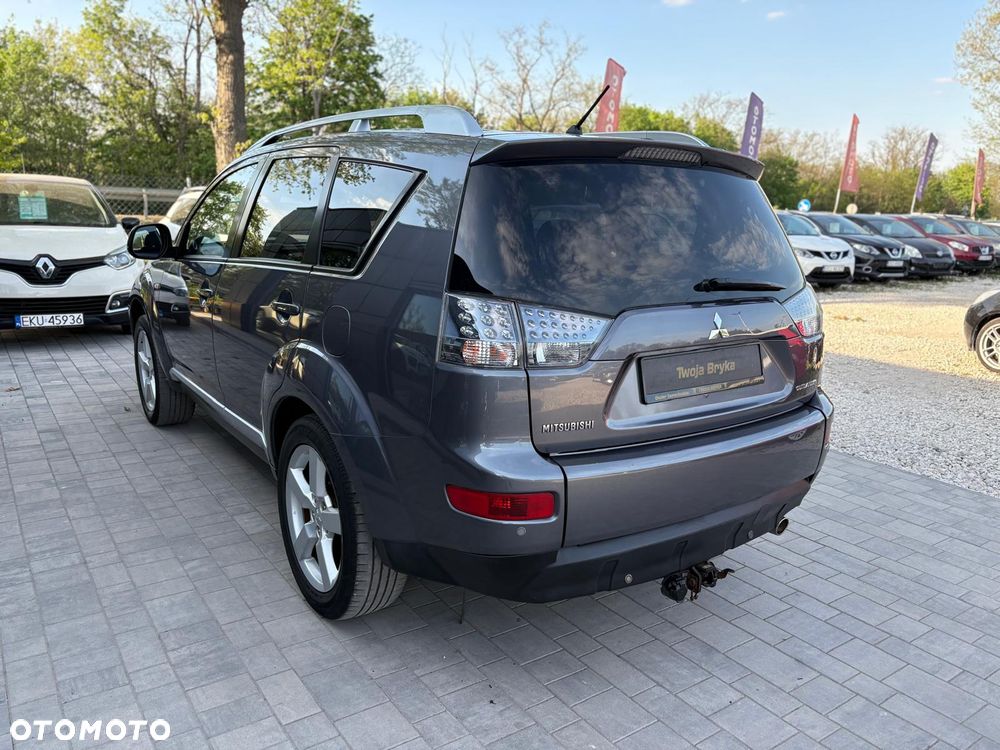 Mitsubishi Outlander - 5