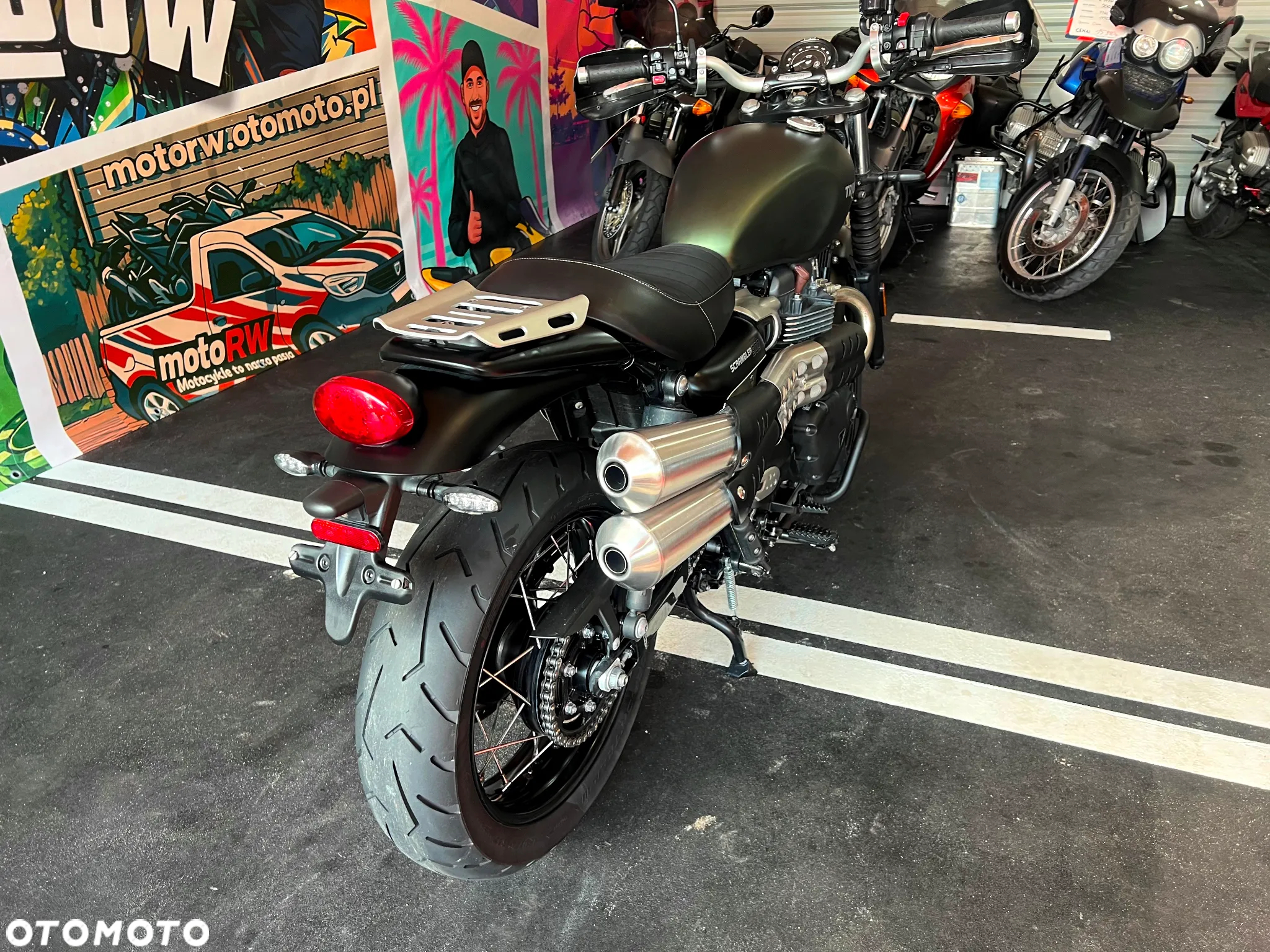 Triumph Scrambler - 13