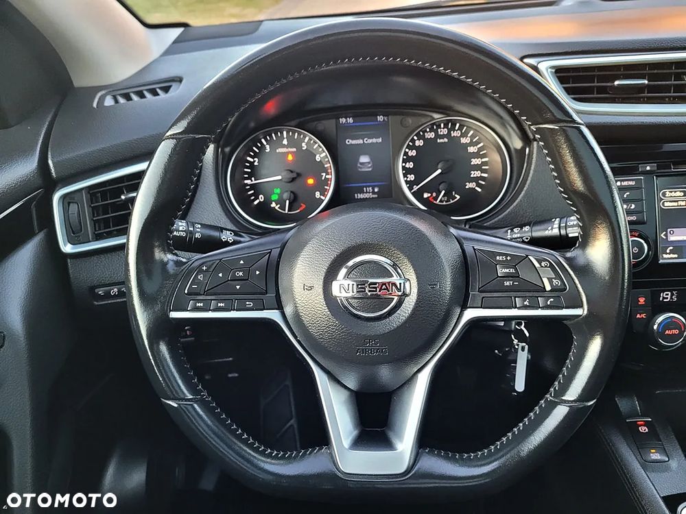 Nissan Qashqai 1.3 DIG-T SHIRO - 16