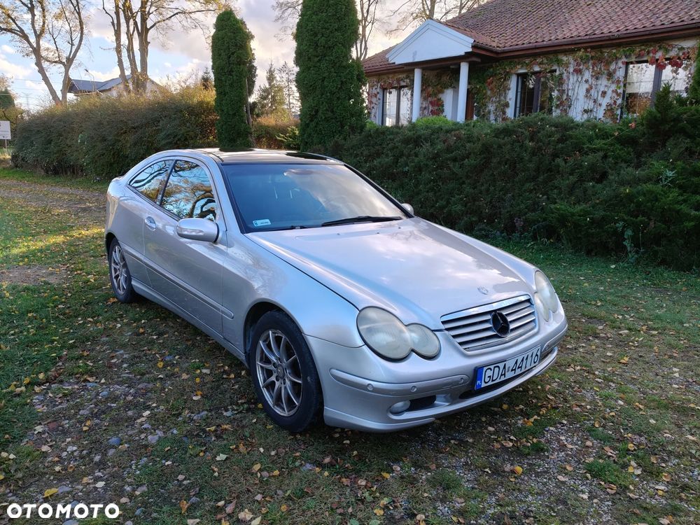 Mercedes-Benz C-Class 2002 photo 3
